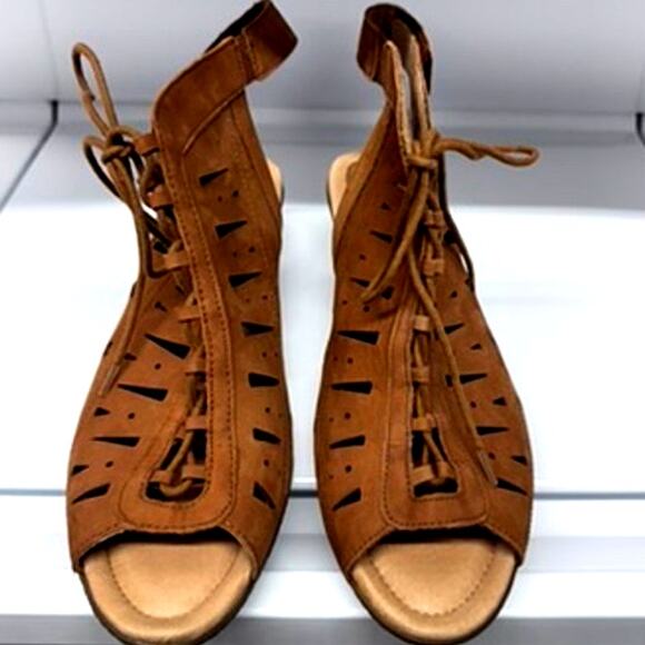 "EARTH" Kristen, Wide Laced Sandal, Chunky Heel,Size 11, Country,Prairie, - Picture 2 of 11